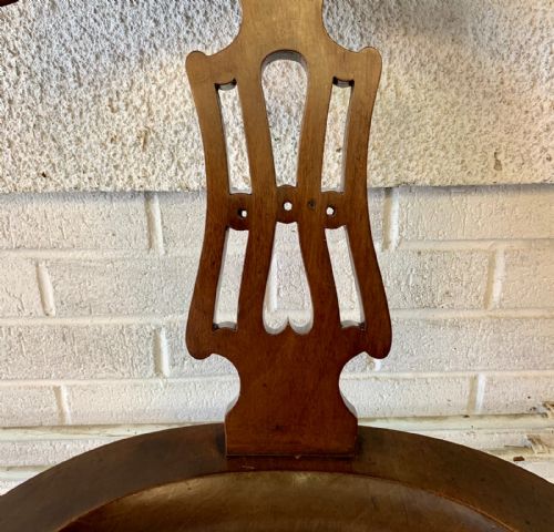 VICTORIAN MAHOGANY DESK CHAIR WITH PIERCED BACK AND BRASS CASTORS - ADDITIONAL PHOTO 4