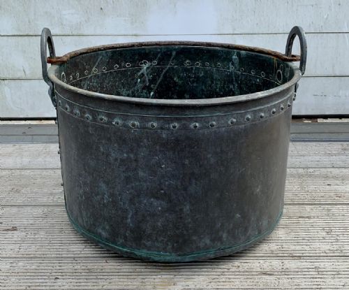 19TH CENTURY COPPER CAULDRON WITH IRON HANDLES - ADDITIONAL PHOTO 1