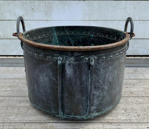 19TH CENTURY COPPER CAULDRON WITH IRON HANDLES - ADDITIONAL PHOTO 3