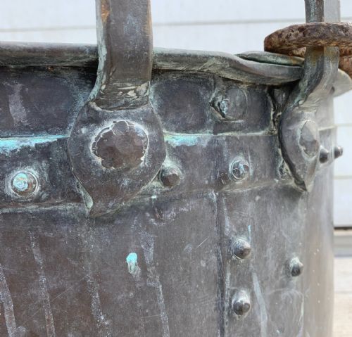 19TH CENTURY COPPER CAULDRON WITH IRON HANDLES - ADDITIONAL PHOTO 7