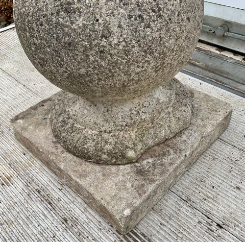 EARLY 20TH CENTURY RECONSTITUTED STONE BIRD BATH WITH BRONZE SUN DIAL TO TOP - ADDITIONAL PHOTO 7