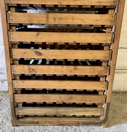 EARLY 20TH CENTURY PINE APPLE RACK WITH 12 DOUBLE SIDE PULLOUT RACKS - ADDITIONAL PHOTO 4