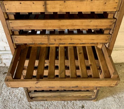 EARLY 20TH CENTURY PINE APPLE RACK WITH 12 DOUBLE SIDE PULLOUT RACKS - ADDITIONAL PHOTO 7