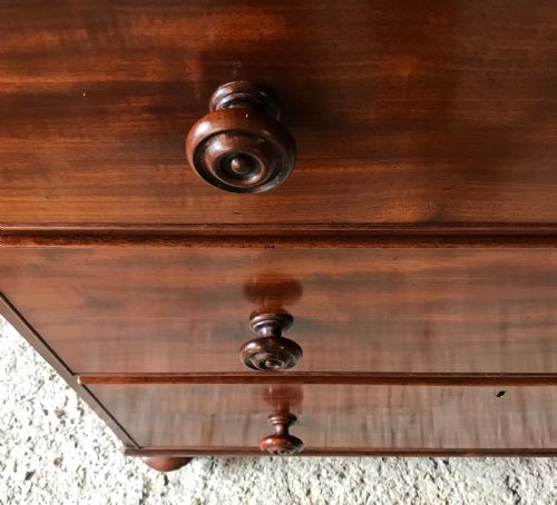 EARLY VICTORIAN MAHOGANY LINEN PRESS COMPLETE WITH KEY - ADDITIONAL PHOTO 8