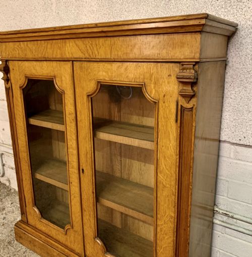 VICTORIAN DWARF OAK BOOKCASE WITH GLAZED DOORS - ADDITIONAL PHOTO 6