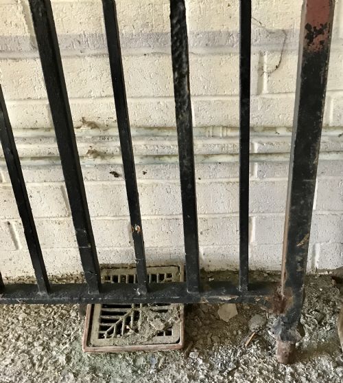 PAIR OF IMPRESSIVE VICTORIAN ENTRANCE DRIVEWAY GATES 10' 3 WIDE - ADDITIONAL PHOTO 8