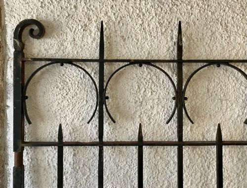 PAIR OF IMPRESSIVE VICTORIAN ENTRANCE DRIVEWAY GATES 10' 3 WIDE - ADDITIONAL PHOTO 12