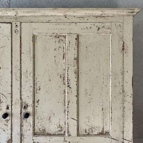 VICTORIAN PINE 2 DOOR HOUSEKEEPER'S LARDER CUPBOARD DRY SCRAPED BACK TO ORIGINAL PAINT - ADDITIONAL PHOTO 3