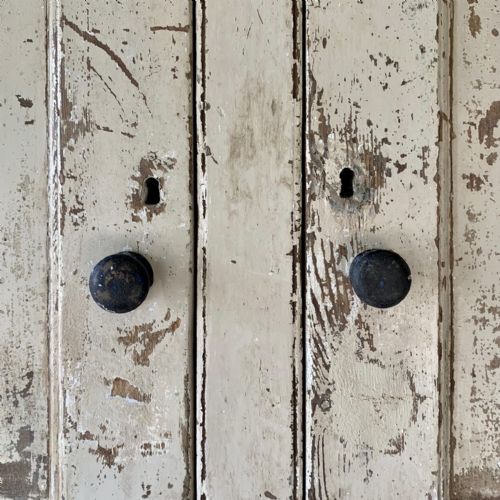 VICTORIAN PINE 2 DOOR HOUSEKEEPER'S LARDER CUPBOARD DRY SCRAPED BACK TO ORIGINAL PAINT - ADDITIONAL PHOTO 6