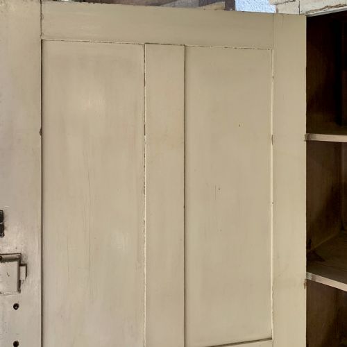 VICTORIAN PINE 2 DOOR HOUSEKEEPER'S LARDER CUPBOARD DRY SCRAPED BACK TO ORIGINAL PAINT - ADDITIONAL PHOTO 17