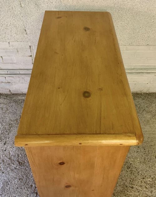 VICTORIAN PINE CHEST OF DRAWERS WITH 3 LONG AND 2 SHORT DRAWERS - ADDITIONAL PHOTO 5