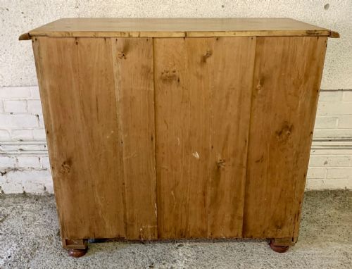VICTORIAN PINE CHEST OF DRAWERS WITH 3 LONG AND 2 SHORT DRAWERS - ADDITIONAL PHOTO 13
