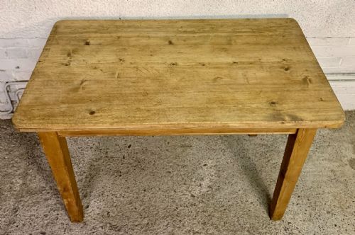 VICTORIAN PINE SCRUB TOP TABLE WITH SINGLE DRAWER TO END AND ON TAPERING LEGS - ADDITIONAL PHOTO 3