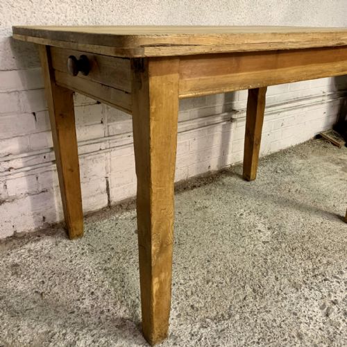 VICTORIAN PINE SCRUB TOP TABLE WITH SINGLE DRAWER TO END AND ON TAPERING LEGS - ADDITIONAL PHOTO 6