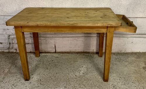 VICTORIAN PINE SCRUB TOP TABLE WITH SINGLE DRAWER TO END AND ON TAPERING LEGS - ADDITIONAL PHOTO 11