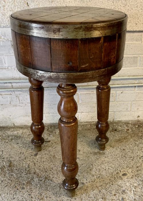 19TH CENTURY FRENCH BUTCHERS BLOCK - ADDITIONAL PHOTO 1