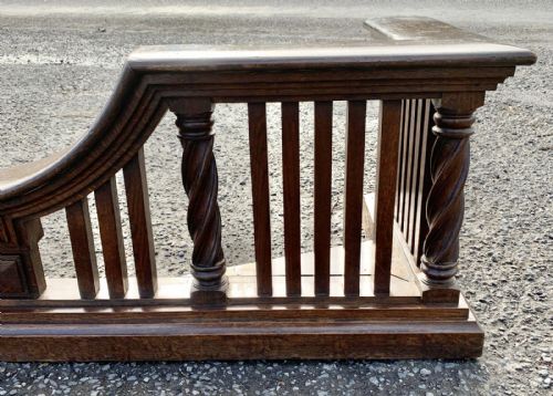 CIRCA 1900 LARGE SCALE OAK FENDER FROM A COUNTRY HOUSE - ADDITIONAL PHOTO 4