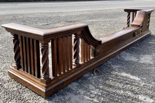 CIRCA 1900 LARGE SCALE OAK FENDER FROM A COUNTRY HOUSE - ADDITIONAL PHOTO 9