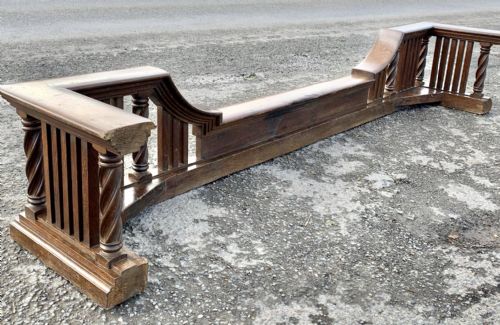 CIRCA 1900 LARGE SCALE OAK FENDER FROM A COUNTRY HOUSE - ADDITIONAL PHOTO 15