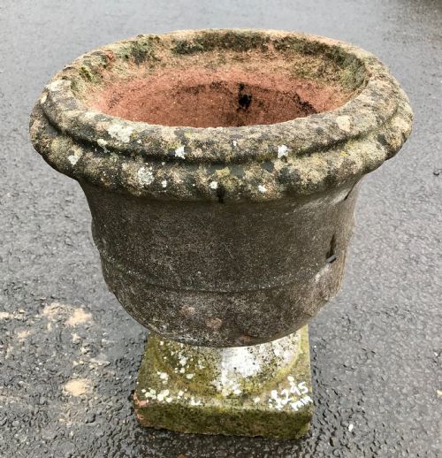 PAIR OF EARLY 20TH CENTURY RECONSTITUTED STONE URNS - ADDITIONAL PHOTO 10
