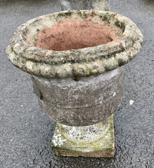 PAIR OF EARLY 20TH CENTURY RECONSTITUTED STONE URNS - ADDITIONAL PHOTO 17