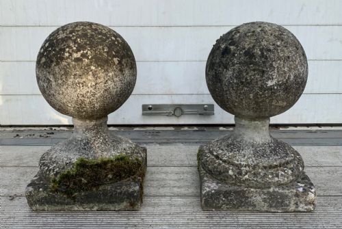 PAIR OF EARLY 20TH CENTURY RECONSTITUTED STONE PILLAR BALLS - ADDITIONAL PHOTO 1