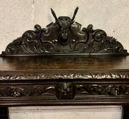 VICTORIAN CARVED OAK SIDE TABLE WITH 2 DRAWERS TO FRONT FRIEZE AND CARVED STAGS HEAD TO BACK GALLERY - ADDITIONAL PHOTO 2