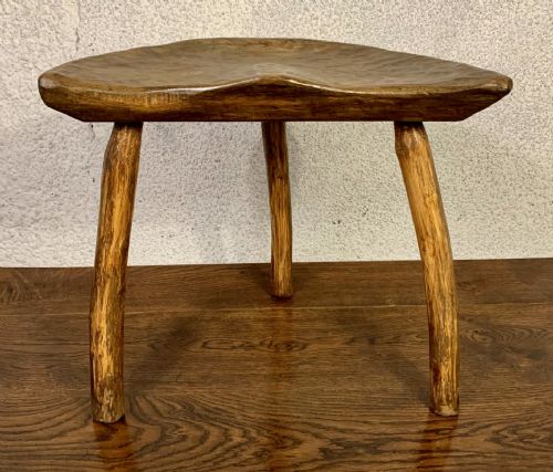 19TH CENTURY PRIMITIVE HAND CARVED 3 LEG MILKING STOOL - ADDITIONAL PHOTO 1