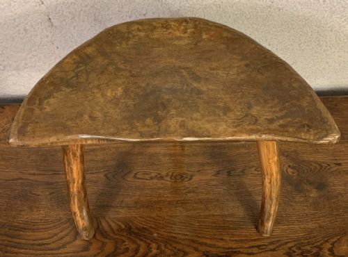 19TH CENTURY PRIMITIVE HAND CARVED 3 LEG MILKING STOOL - ADDITIONAL PHOTO 3