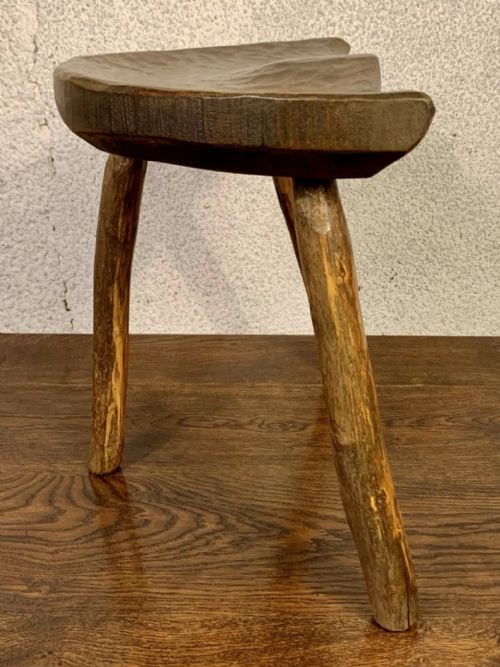 19TH CENTURY PRIMITIVE HAND CARVED 3 LEG MILKING STOOL - ADDITIONAL PHOTO 5