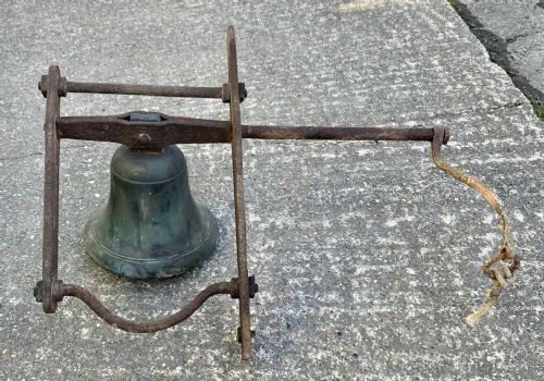19TH CENTURY BRONZE BELL ON ORIGINAL WROUGHT IRON FRAME WITH PULL HANDLE - ADDITIONAL PHOTO 1