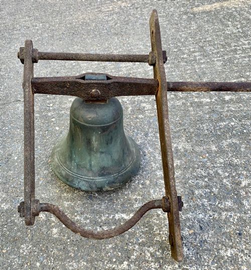 19TH CENTURY BRONZE BELL ON ORIGINAL WROUGHT IRON FRAME WITH PULL HANDLE - ADDITIONAL PHOTO 2