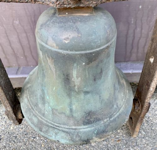 19TH CENTURY BRONZE BELL ON ORIGINAL WROUGHT IRON FRAME WITH PULL HANDLE - ADDITIONAL PHOTO 4