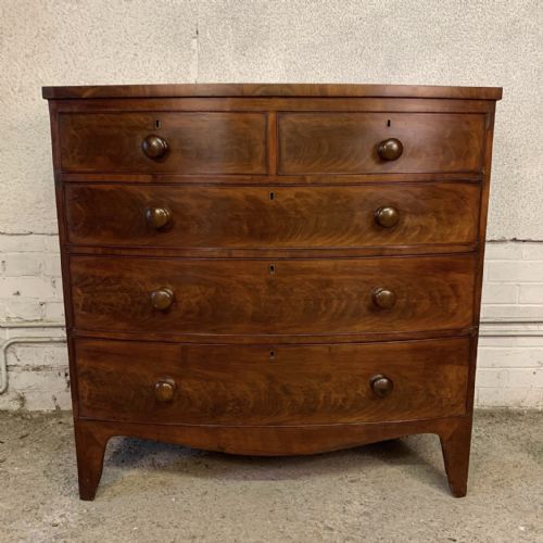 victorian mahogany bow front chest of drawers on bracket feet - CATEGORY: ANTIQUE CHEST OF DRAWERS - DATED VICTORIAN