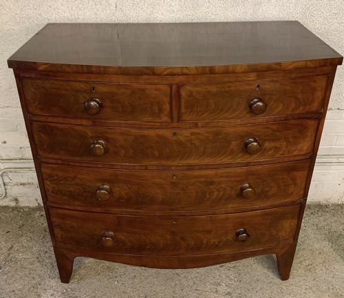 VICTORIAN MAHOGANY BOW FRONT CHEST OF DRAWERS ON BRACKET FEET - ADDITIONAL PHOTO 2