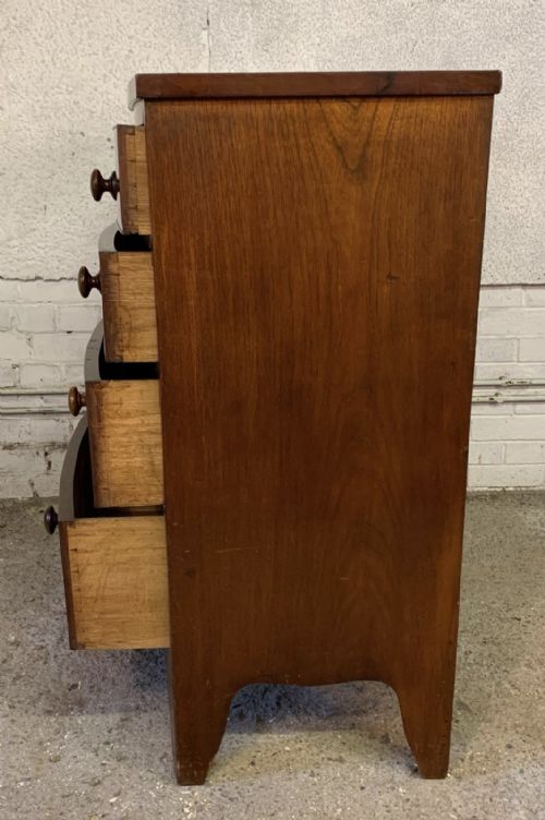 VICTORIAN MAHOGANY BOW FRONT CHEST OF DRAWERS ON BRACKET FEET - ADDITIONAL PHOTO 8