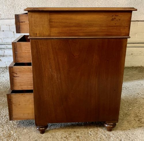 LATE GEORGIAN MAHOGANY KNEEHOLE DESK WITH LEATHER TOP - ADDITIONAL PHOTO 10