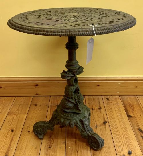VICTORIAN CAST IRON PUB TABLE - ADDITIONAL PHOTO 1