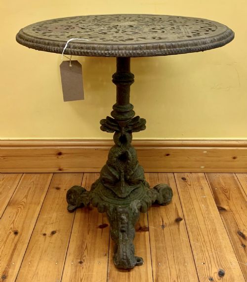 VICTORIAN CAST IRON PUB TABLE - ADDITIONAL PHOTO 6