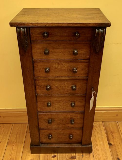 VICTORIAN MAHOGANY WELLINGTON CHEST COMPLETE WITH ORIGINAL KNOBS AND KEY - ADDITIONAL PHOTO 2