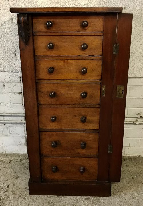 VICTORIAN MAHOGANY WELLINGTON CHEST COMPLETE WITH ORIGINAL KNOBS AND KEY - ADDITIONAL PHOTO 7
