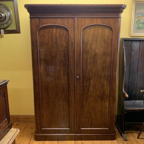 victorian mahogany 2 door wardrobe - CATEGORY: ANTIQUE WARDROBES - DATED VICTORIAN