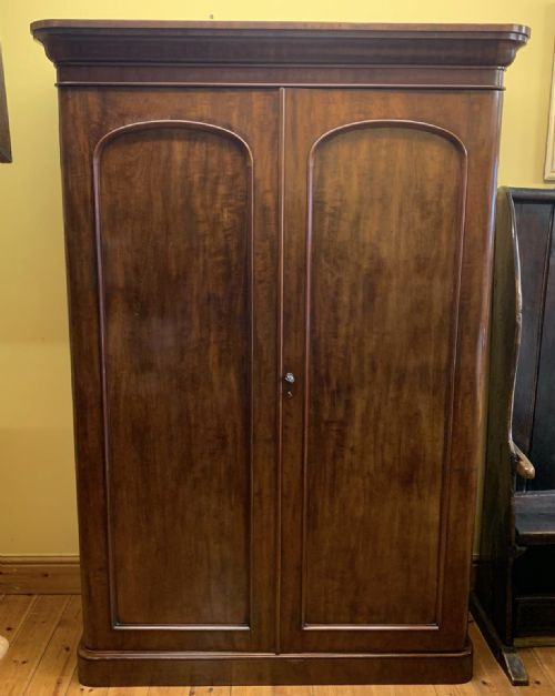 VICTORIAN MAHOGANY 2 DOOR WARDROBE - ADDITIONAL PHOTO 1