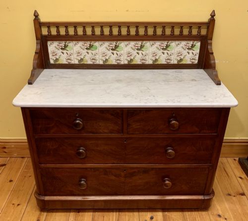 VICTORIAN MAHOGANY WASHSTAND WITH MARBLE TOP AND GALLERY TILED BACK STAND - ADDITIONAL PHOTO 2