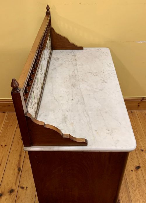 VICTORIAN MAHOGANY WASHSTAND WITH MARBLE TOP AND GALLERY TILED BACK STAND - ADDITIONAL PHOTO 4