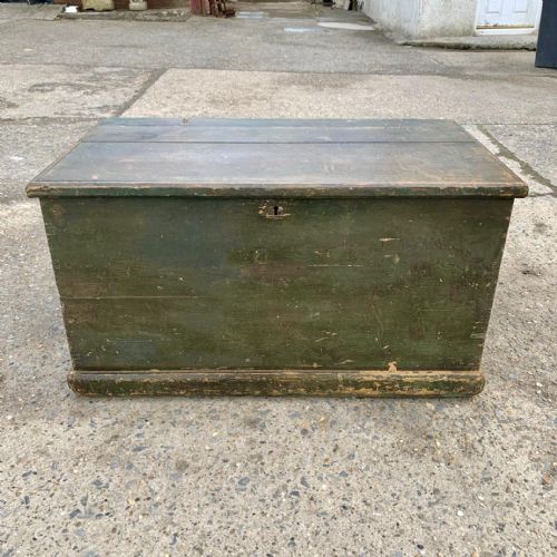 victorian pine blanket box with original paint - CATEGORY: ANTIQUE CHESTS - DATED VICTORIAN