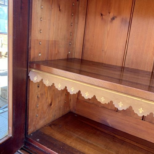 VICTORIAN MAHOGANY BOOKCASE WITH 2 GLAZED DOORS COMPLETE WITH KEY - ADDITIONAL PHOTO 8
