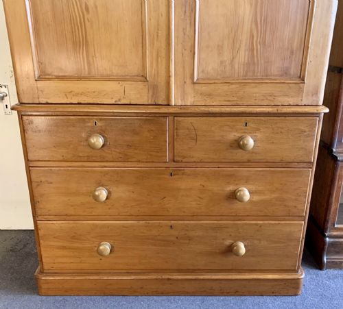 VICTORIAN PINE LINEN PRESS COMPLETE WITH KEY - ADDITIONAL PHOTO 7