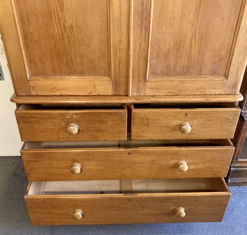 VICTORIAN PINE LINEN PRESS COMPLETE WITH KEY - ADDITIONAL PHOTO 8