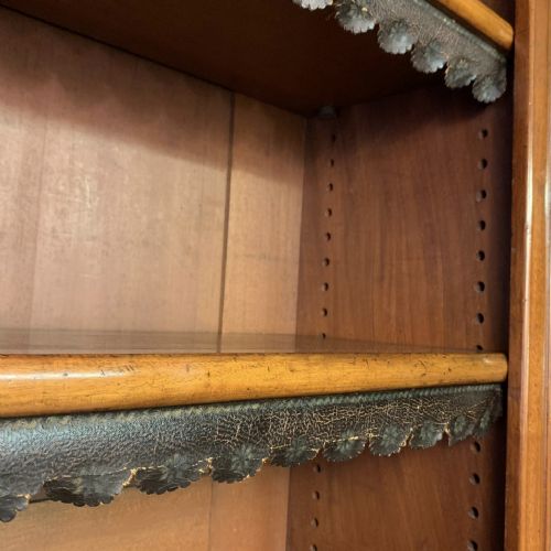 VICTORIAN MAHOGANY BOOKCASE COMPLETE WITH KEY - ADDITIONAL PHOTO 6